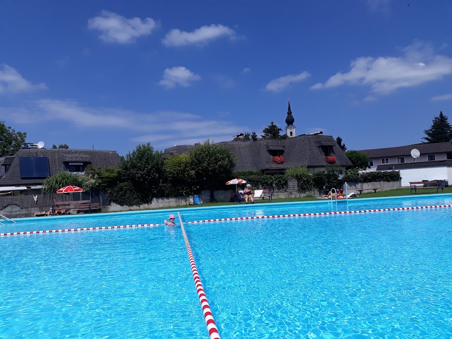 Schwimmbad Anthering