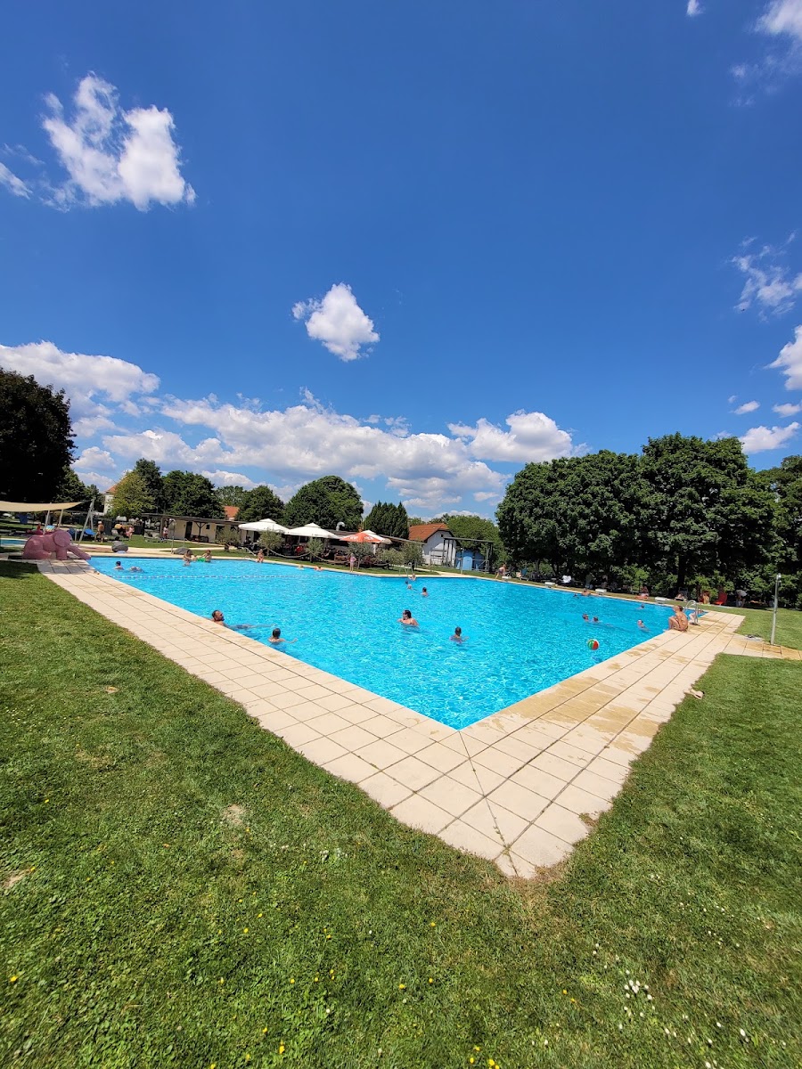Schwimmbad Loipersbach