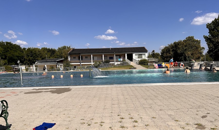Freibad Seefeld-Kadolz
