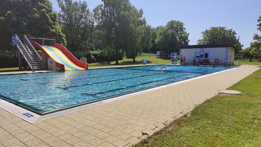 Freibad Unterstinkenbrunn
