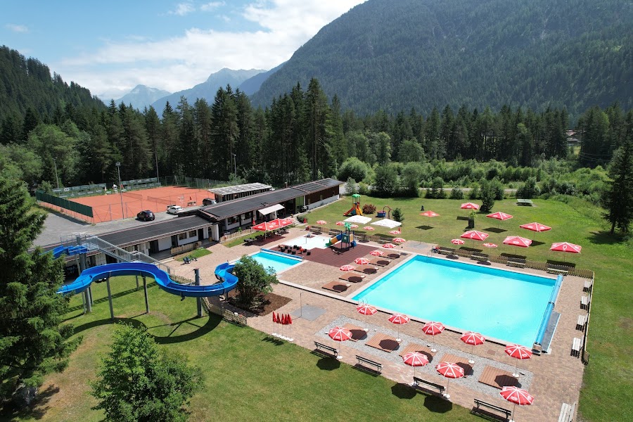 Freischwimmbad Elbigenalp-Bach