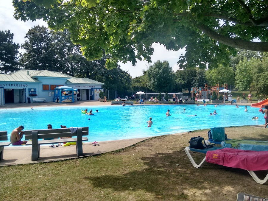 Familienbad Schweizergarten